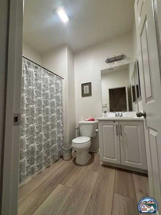 2512 Vista Del Mar Ln - Photo 6 of 13