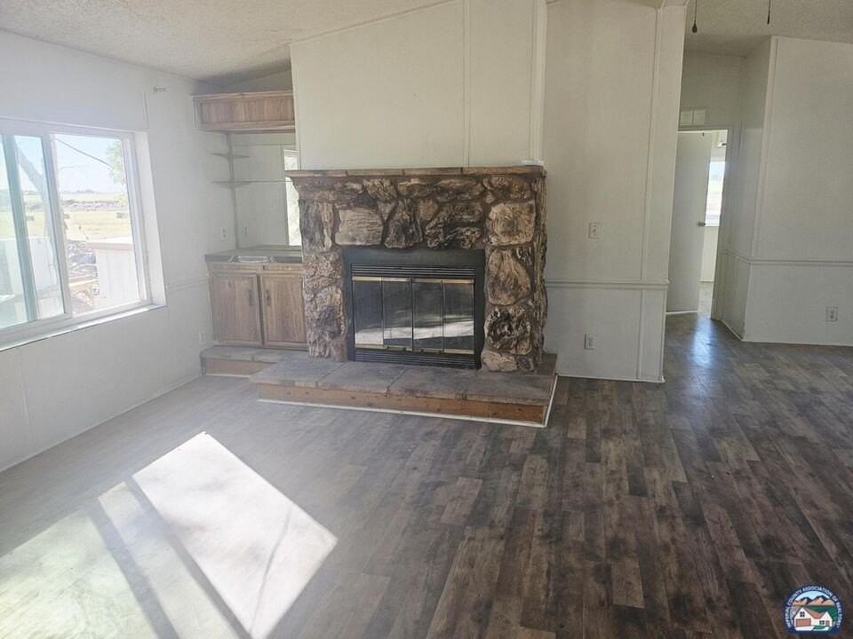 1202 North Imperial Avenue - Photo 4 of 14