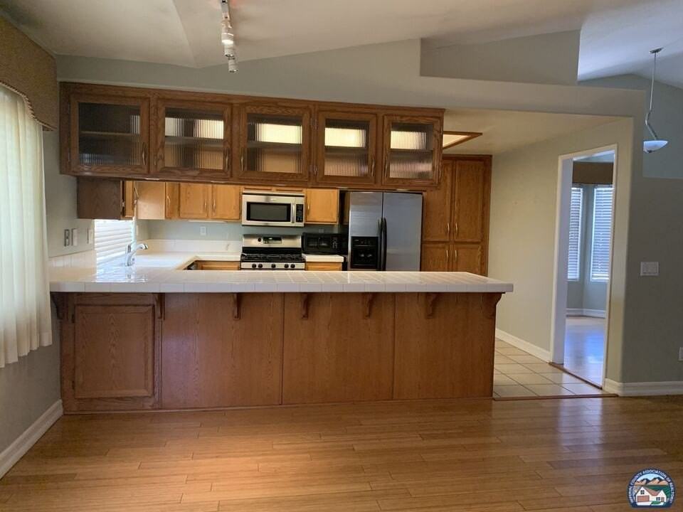 587 Wild Rose Lane - Photo 7 of 11