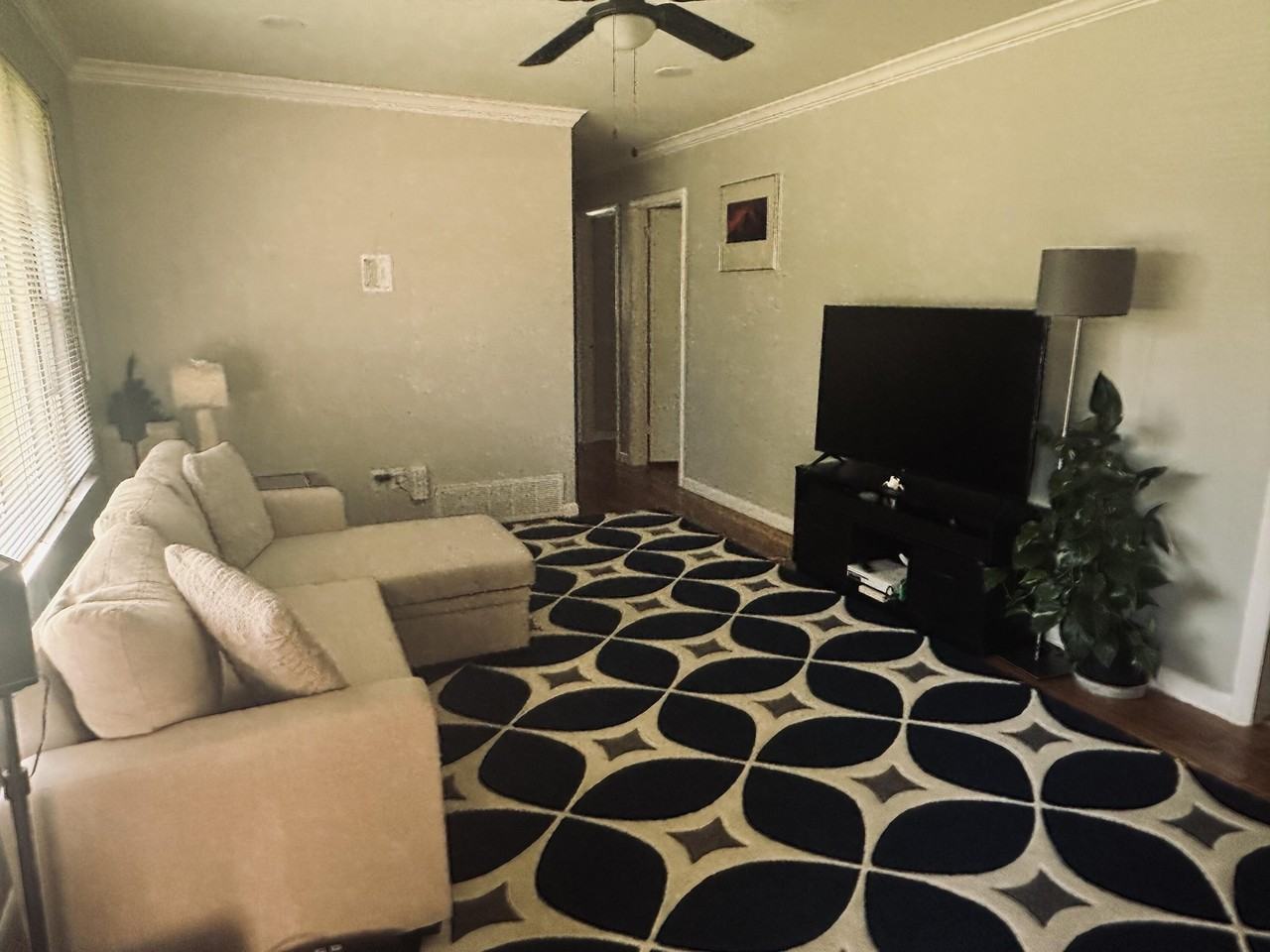 344 Harvard Dr - Photo 5 of 8