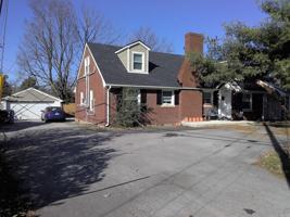 featured image of 1775 Harrodsburg Road