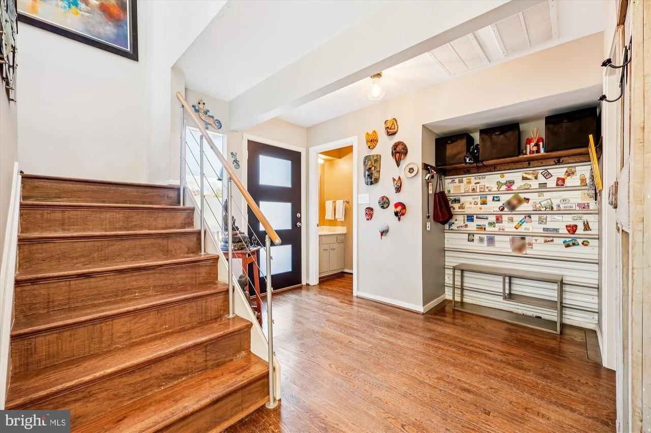 7614 Carteret Rd - Photo 2 of 19