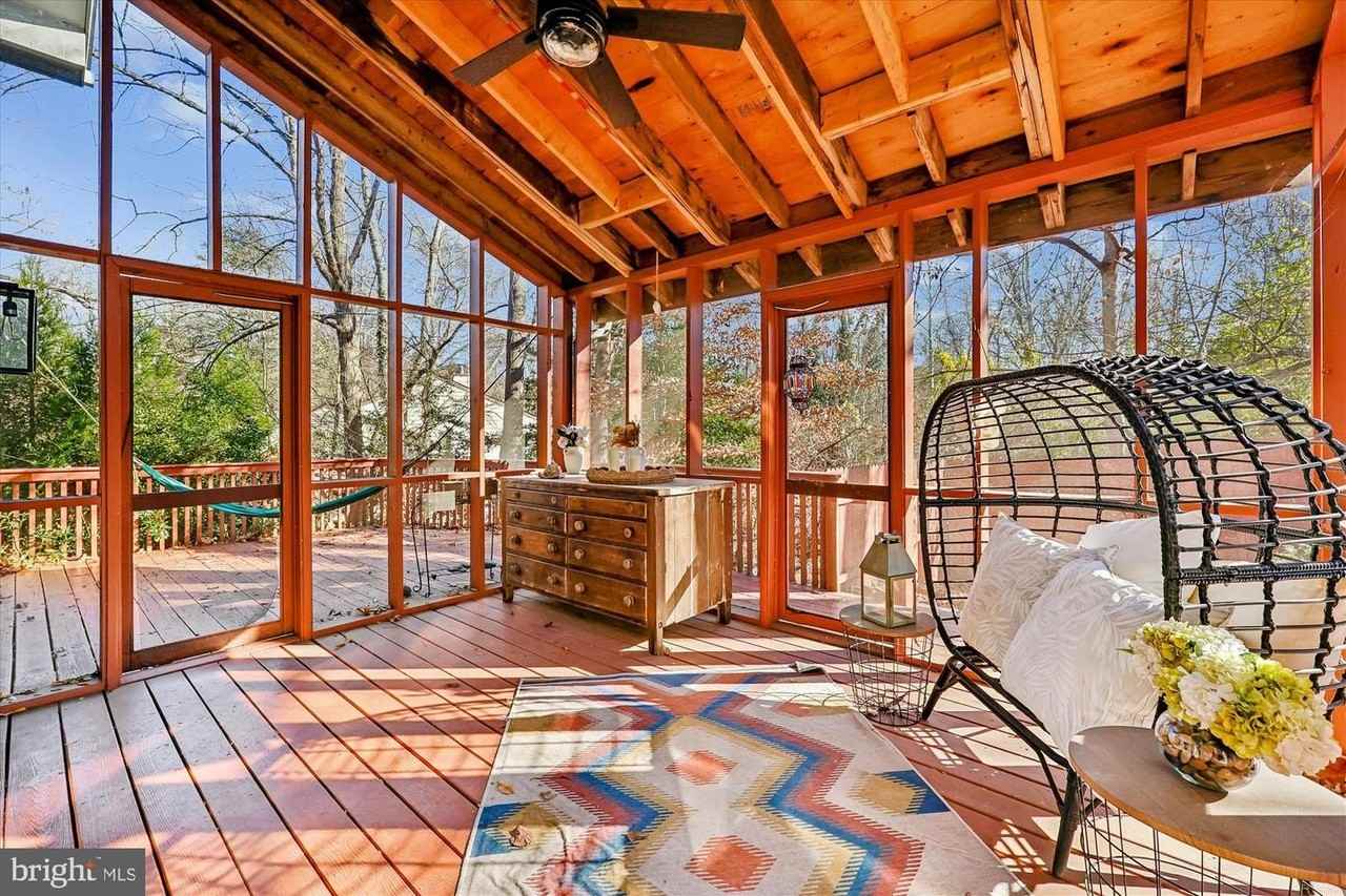 7614 Carteret Rd - Photo 7 of 19