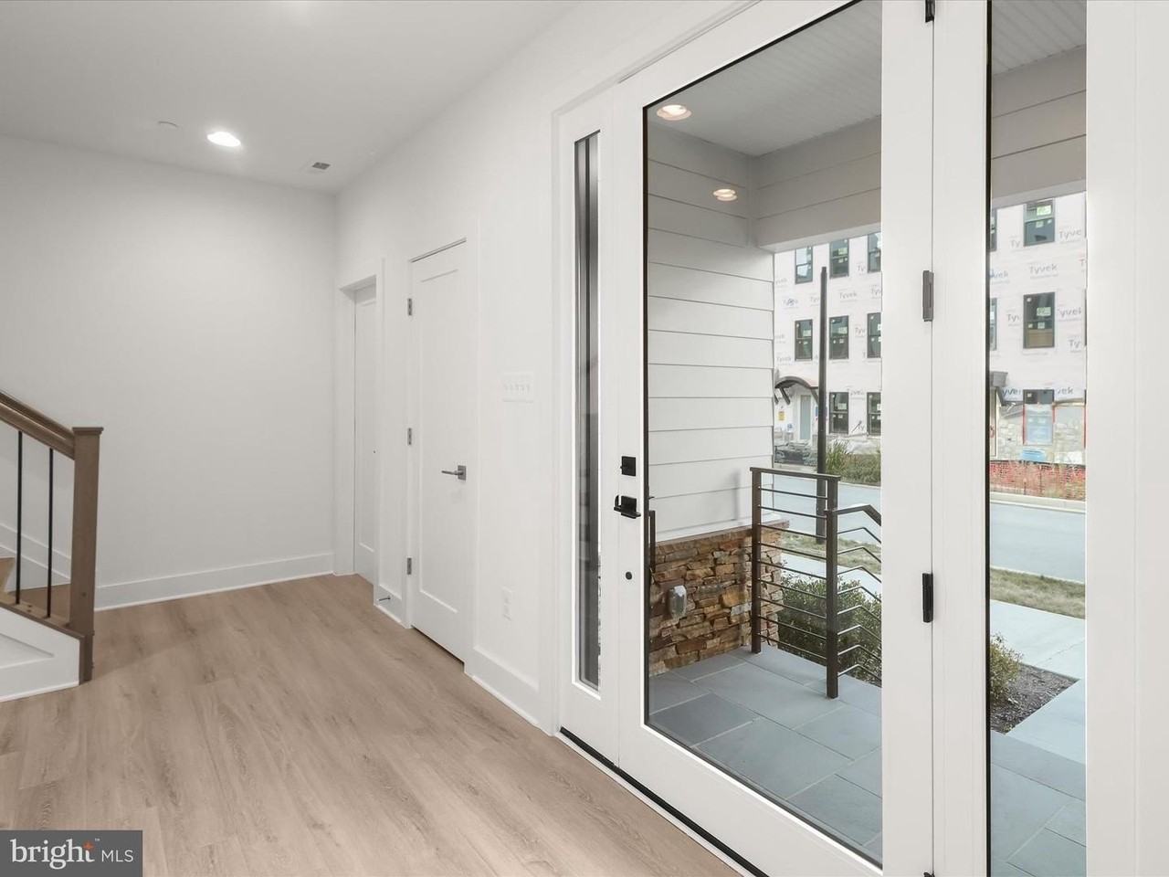 14920 Dispatch St - Photo 4 of 50