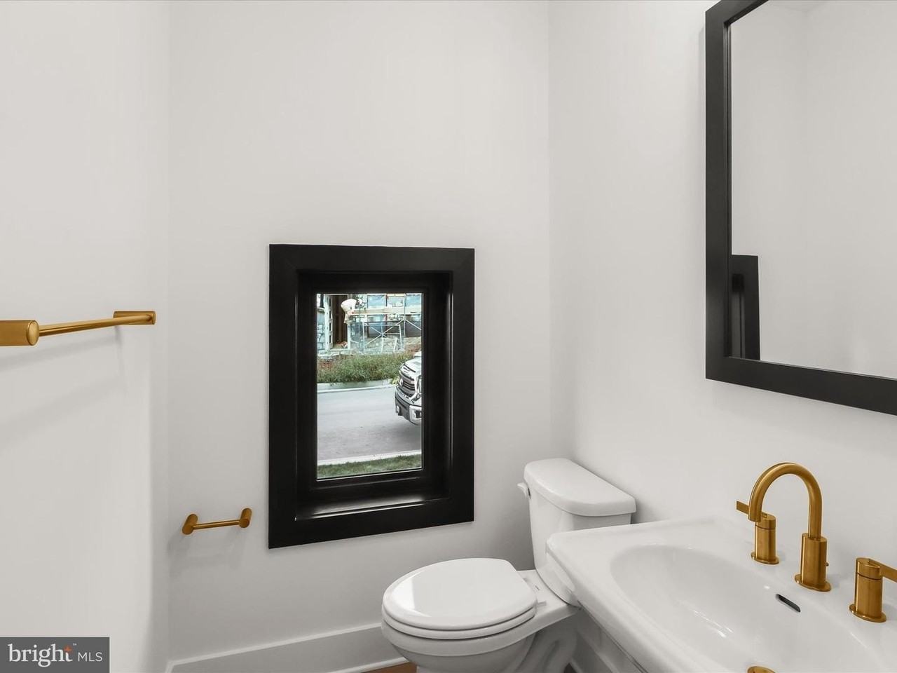 14920 Dispatch St - Photo 7 of 50