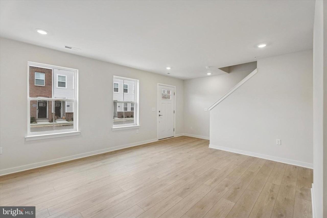 19 E Front St - Photo 3 of 25