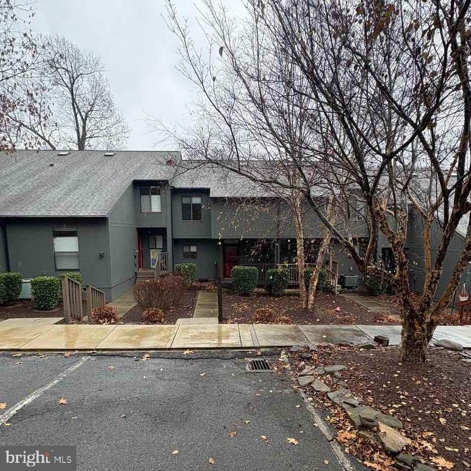 46 Fishhook Ln - Photo 2 of 20