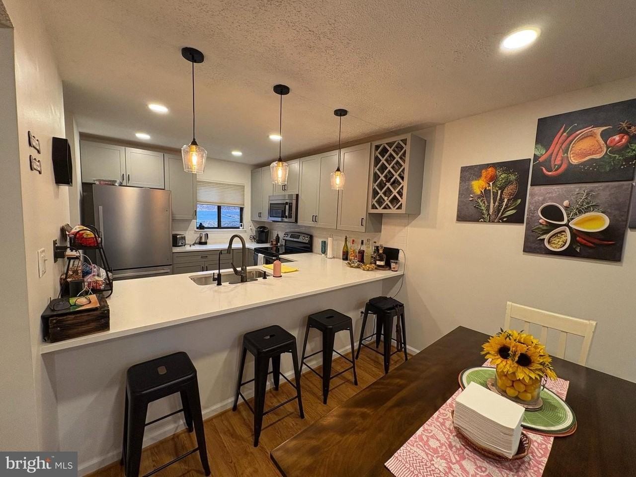 46 Fishhook Ln - Photo 3 of 20