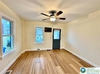 1006 Center St - Photo 6 of 18