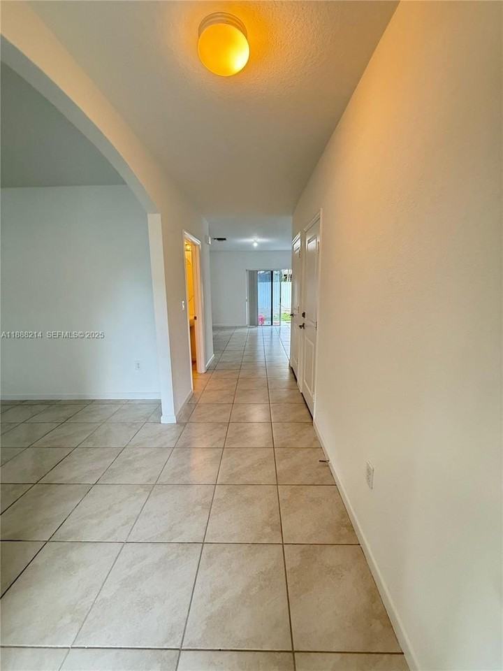 29380 Southwest 143rd Place - Photo 2 of 23