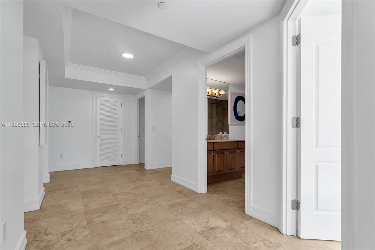 9 North Ocean Drive #302 - Photo 7 of 50