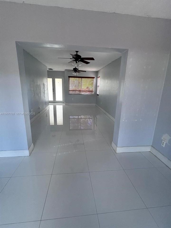 10934 Southwest 146th Avenue #10934 - Photo 4 of 35