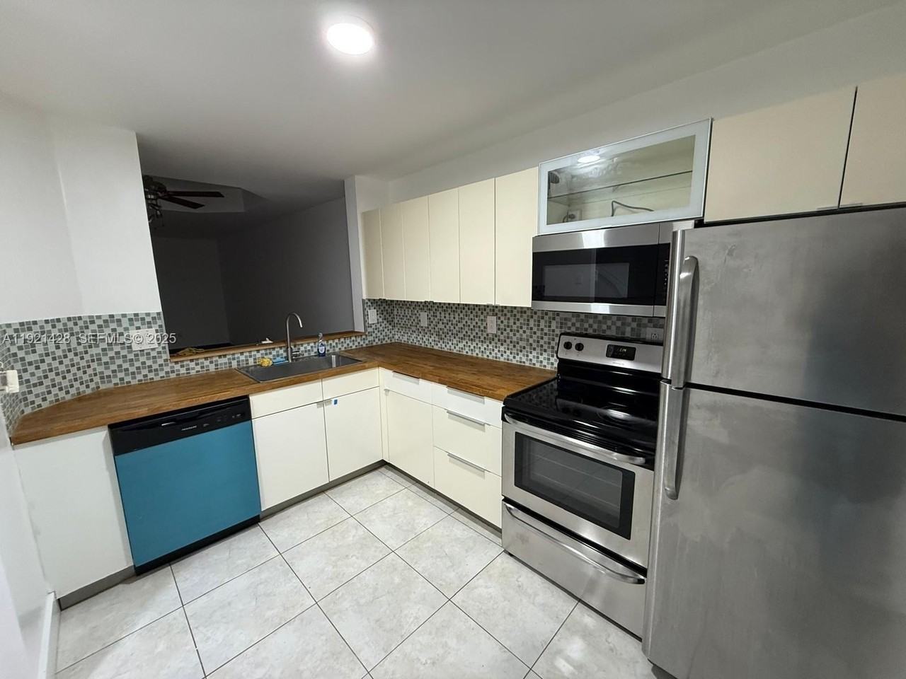 14111 Sw 121st Pl #4 - Photo 2 of 21