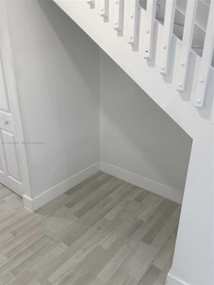 2755 Nw 191st Ter #0 - Photo 4 of 20