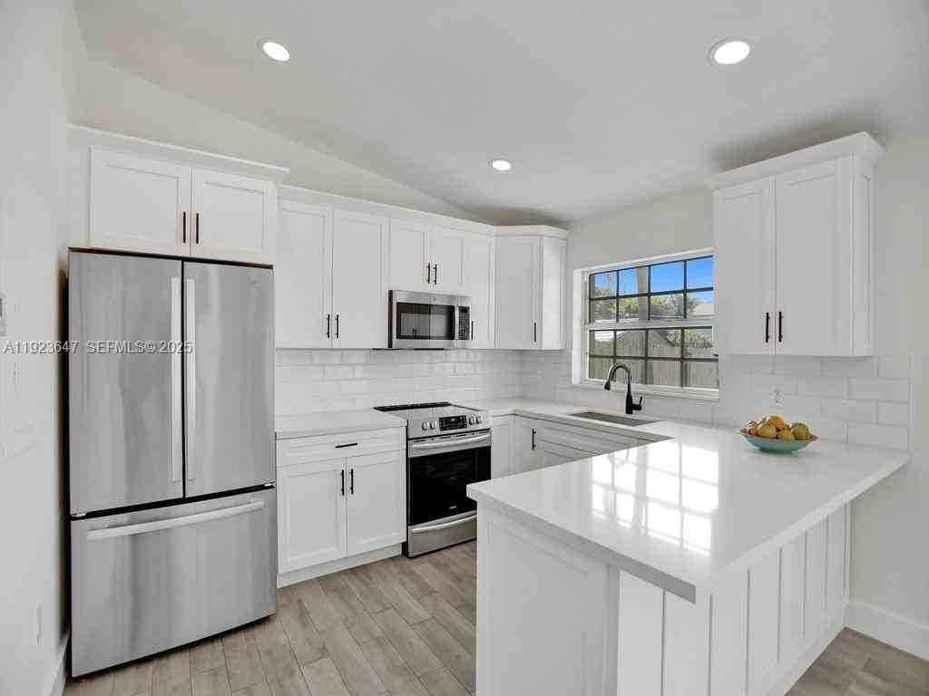 13529 Sw 62nd St #5 - Photo 3 of 24