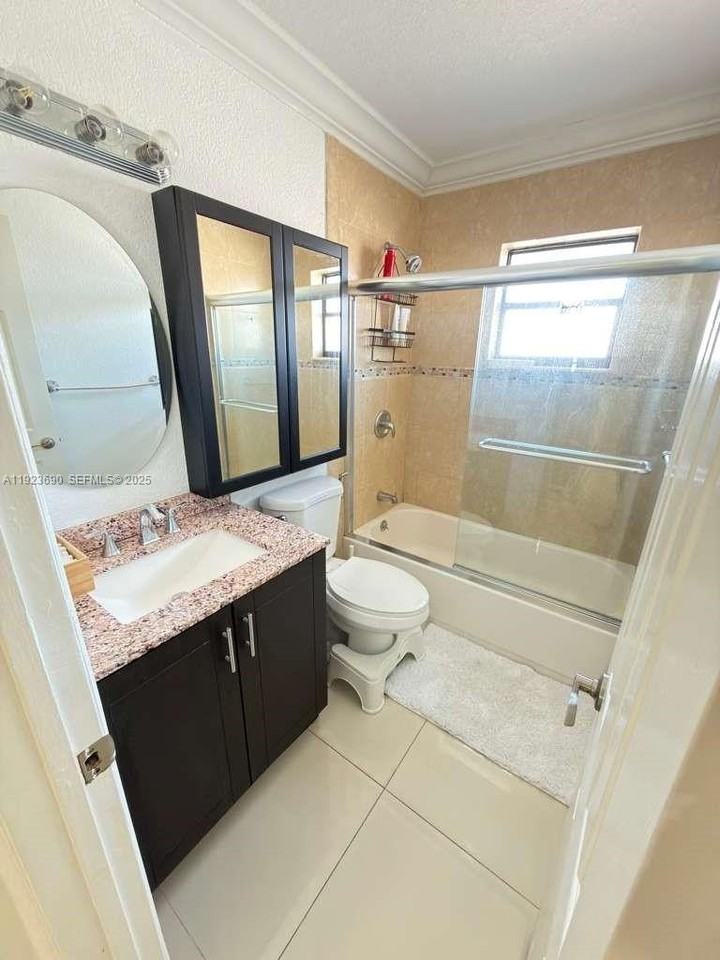 550 Sw 115th Ave #705C - Photo 2 of 21