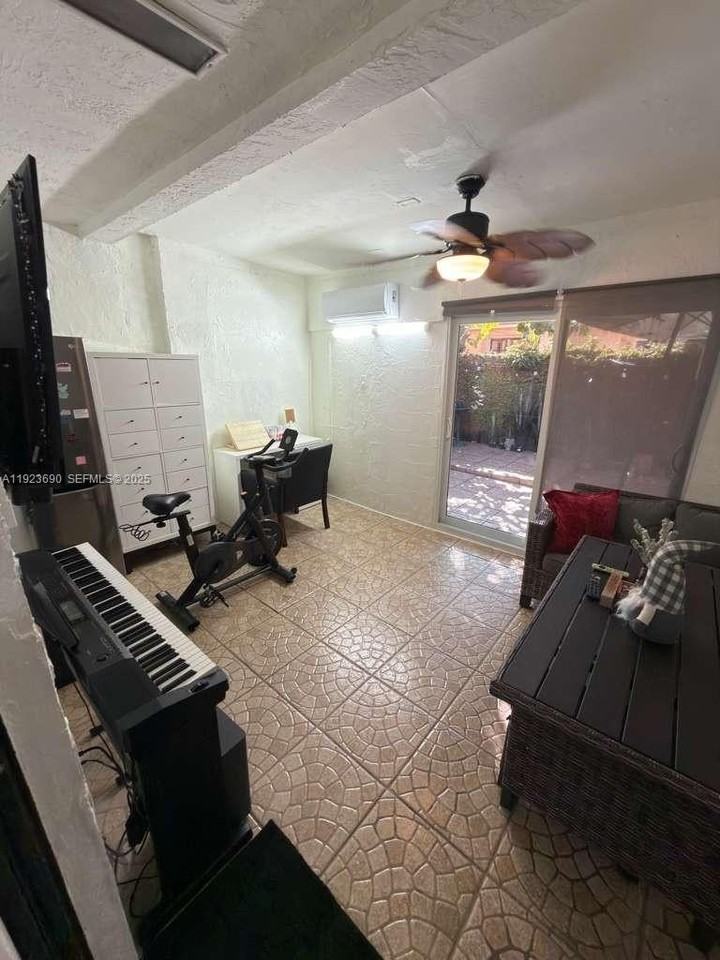 550 Sw 115th Ave #705C - Photo 6 of 21