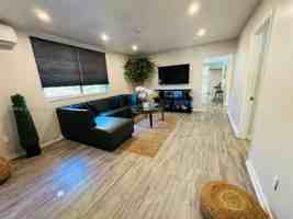 featured image of 2205 Roosevelt St #4