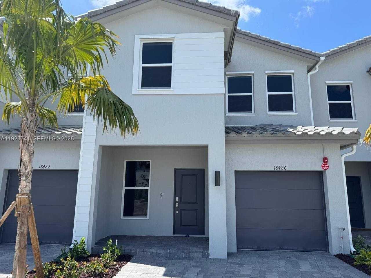 18426 Sw 2nd St - Photo 2 of 11