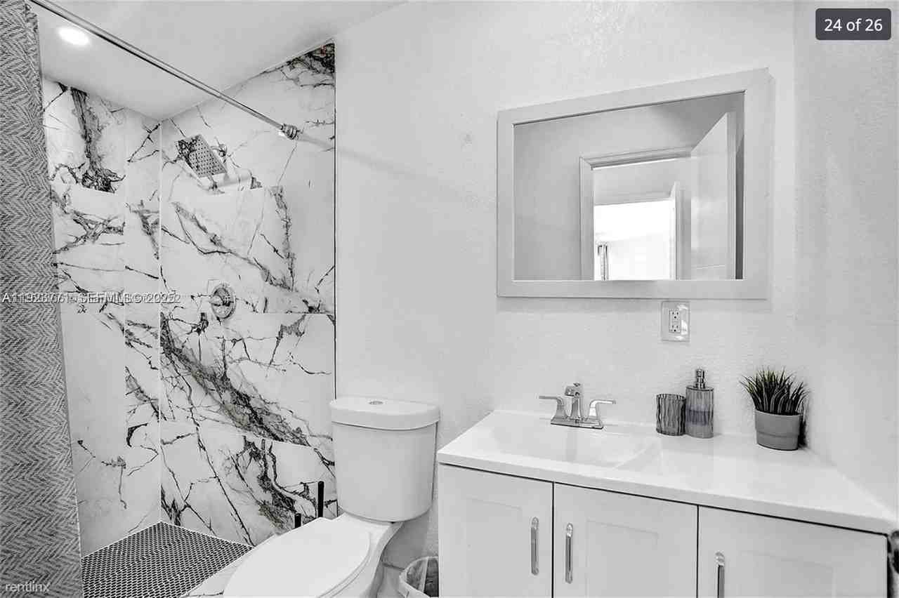 1420 Ne 201st Ter - Photo 7 of 11