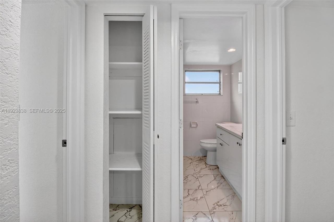 500 Ne 26th St #4B - Photo 7 of 19