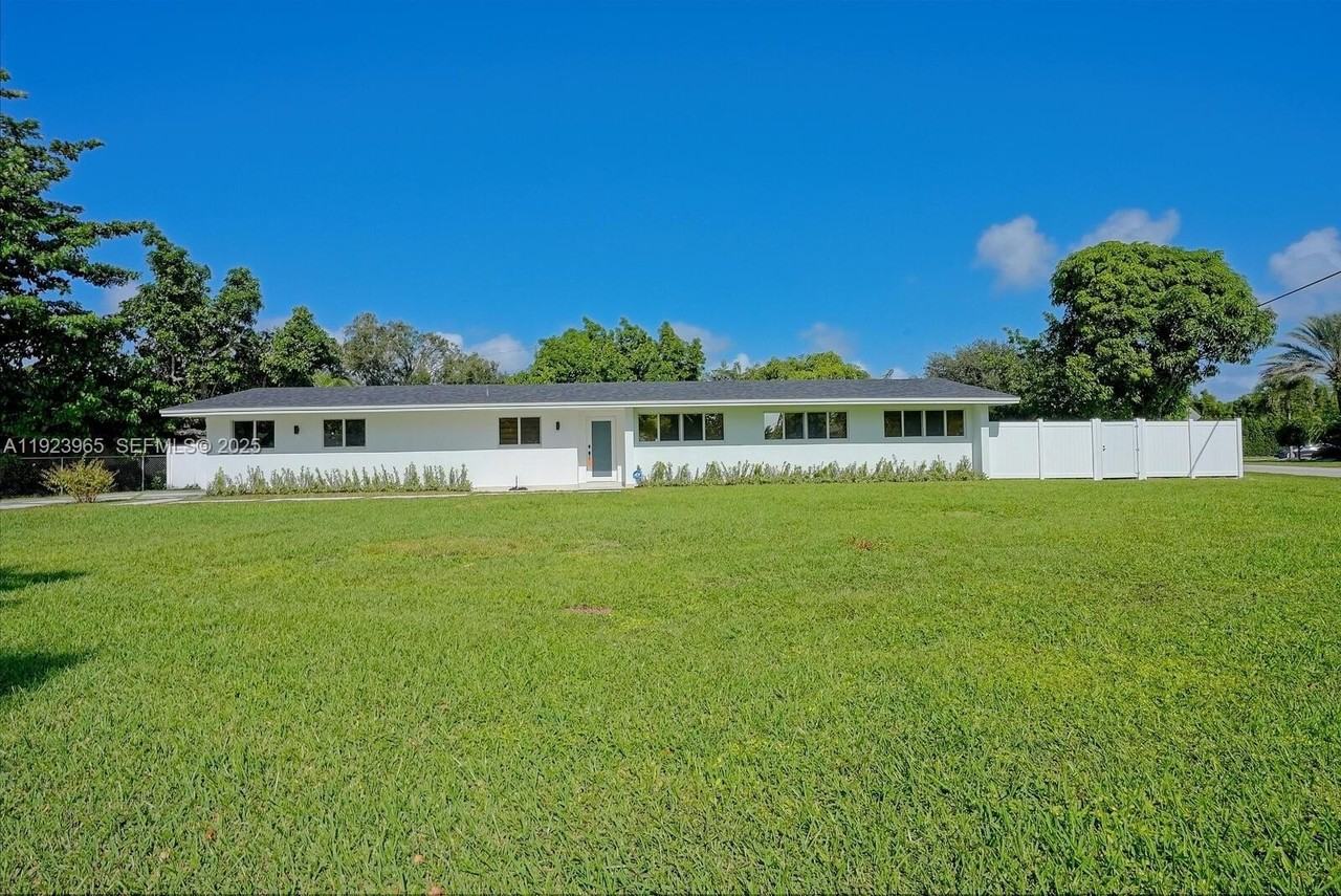 9301 Sw 178th St #0 - Photo 2 of 23