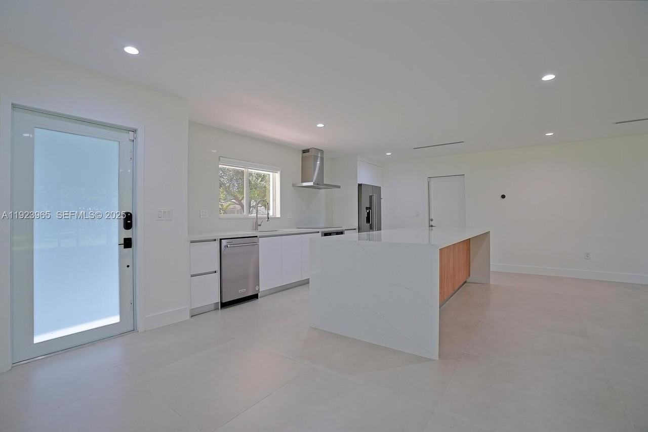 9301 Sw 178th St #0 - Photo 3 of 23