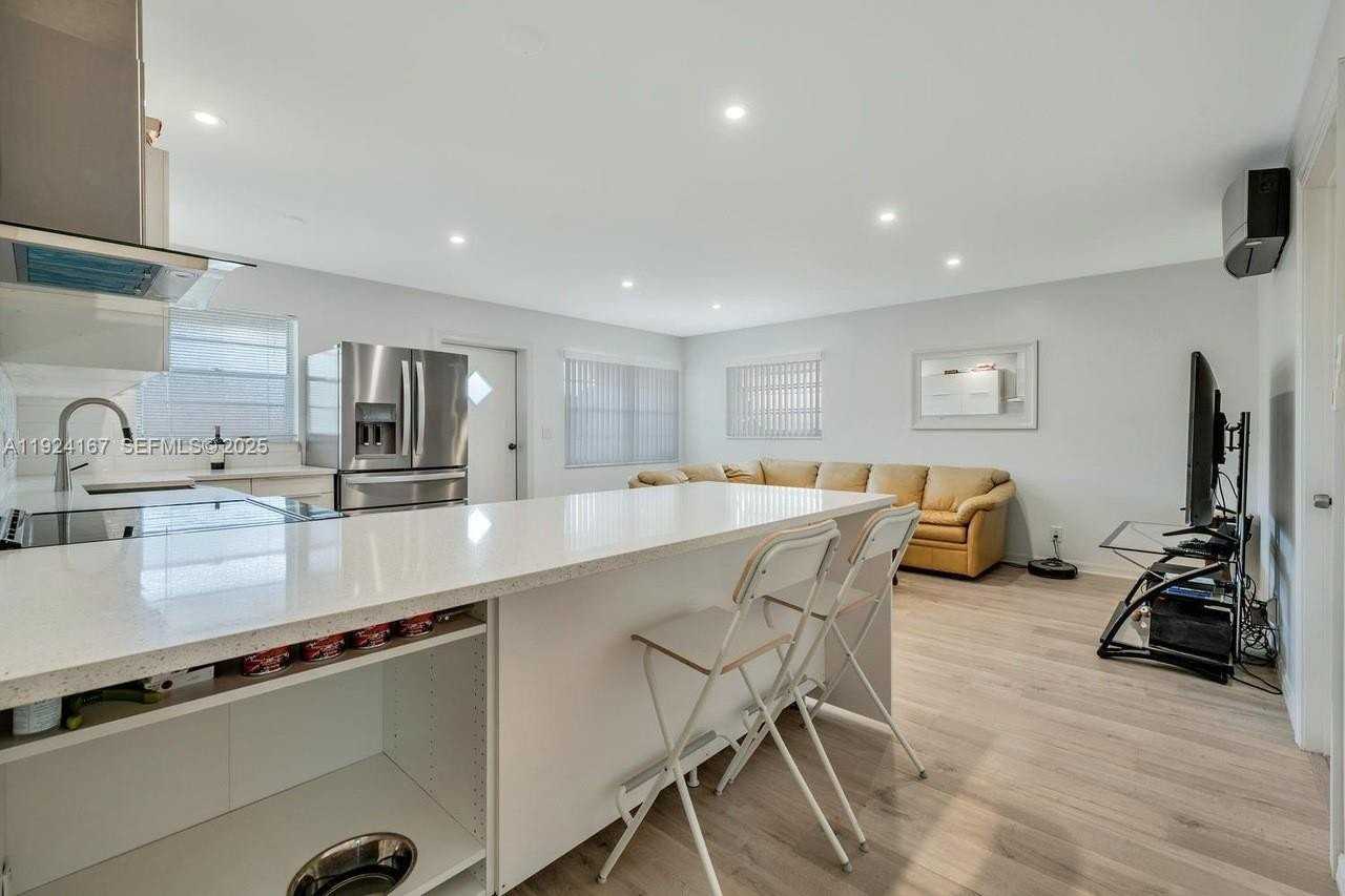 417 North K Street #5B - Photo 2 of 35