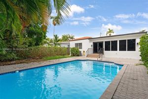 featured image of 8943 Hawthorne Avenue #1