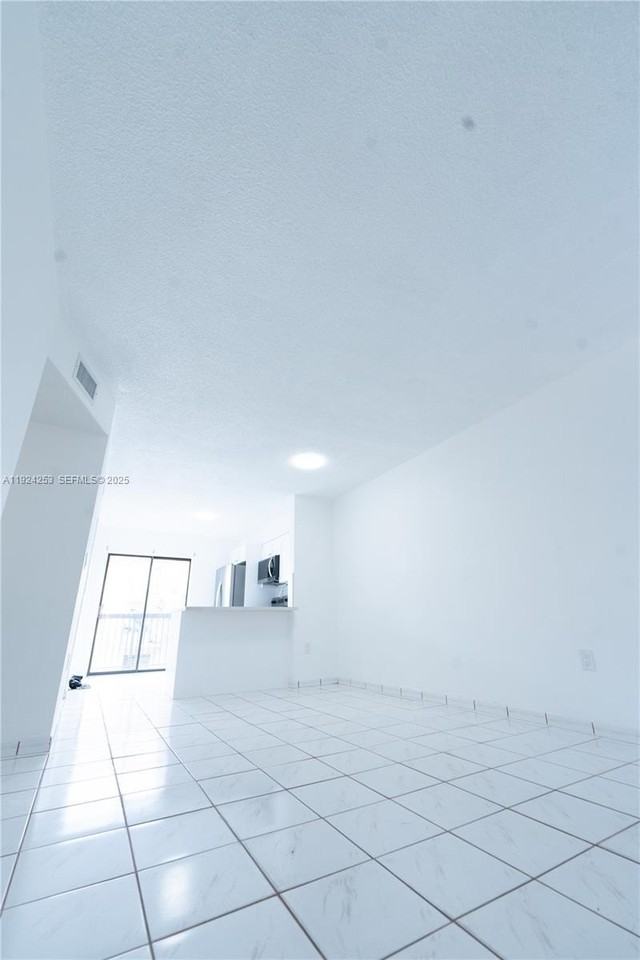 5300 W 21st Ct #311 - Photo 5 of 10