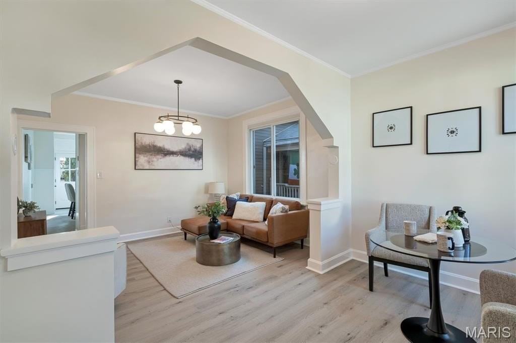 6752 W Park Ave - Photo 3 of 20