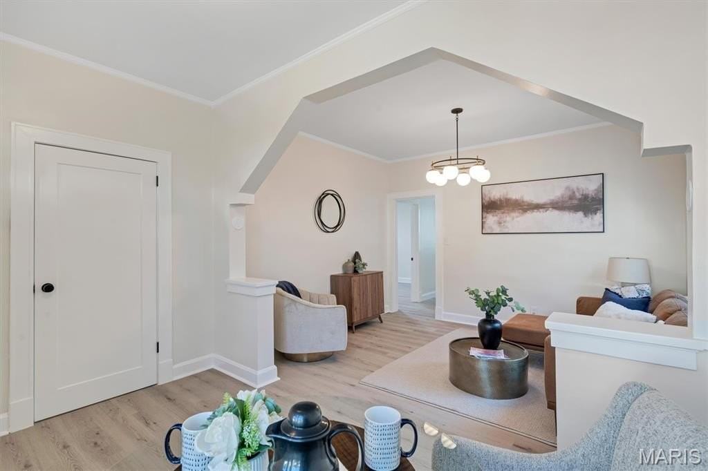 6752 W Park Ave - Photo 4 of 20