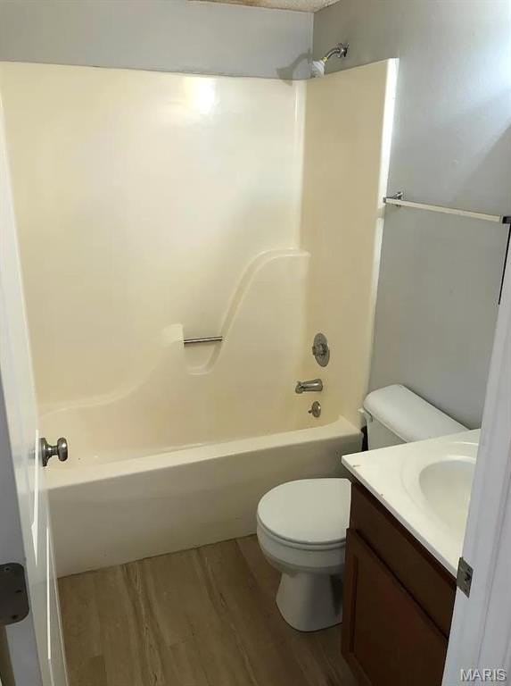 8 Jardin Court #E - Photo 5 of 7