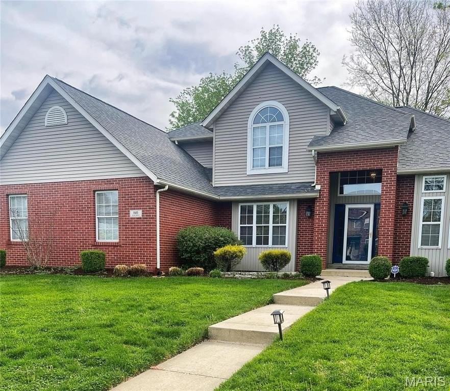 1146 Illini Drive - Photo 2 of 30