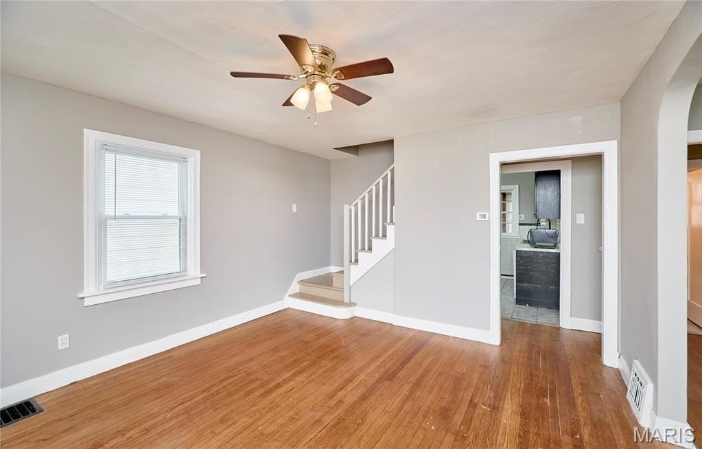 11921 Larimore Rd - Photo 4 of 26