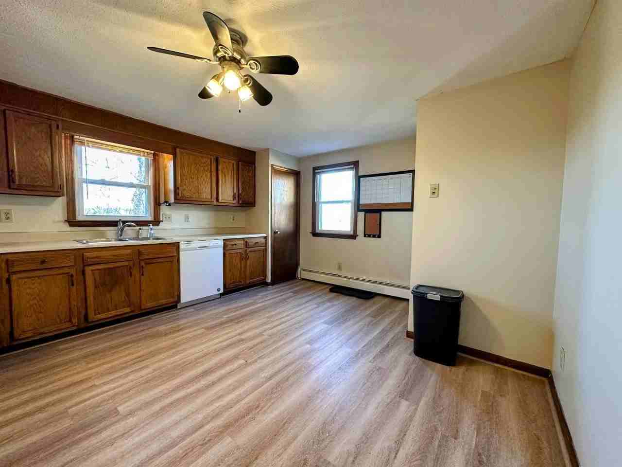 33 Elwood Ave #B - Photo 4 of 19