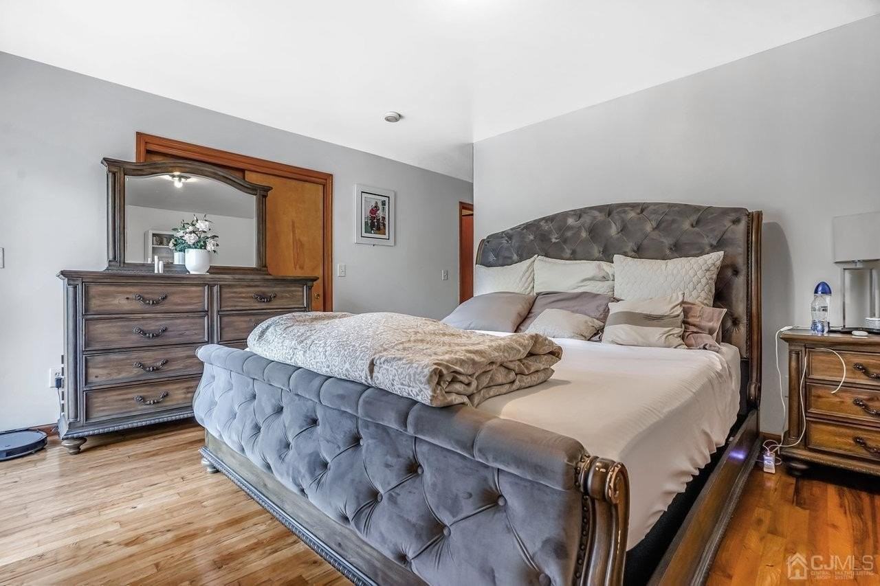 125 Elizabeth Ave - Photo 7 of 17