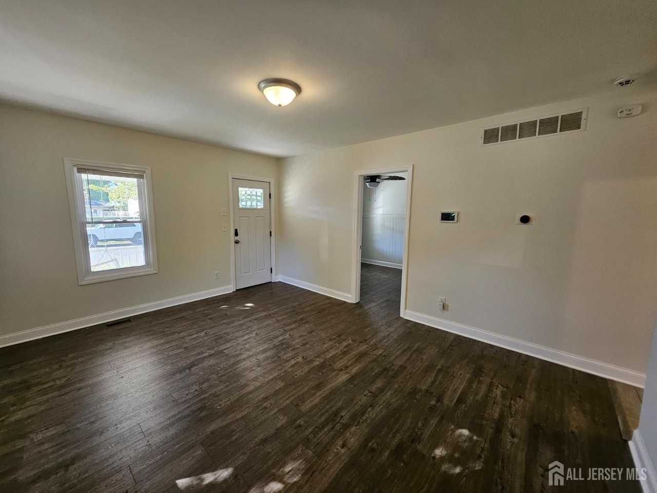 60 6th Avenue - Photo 6 of 28