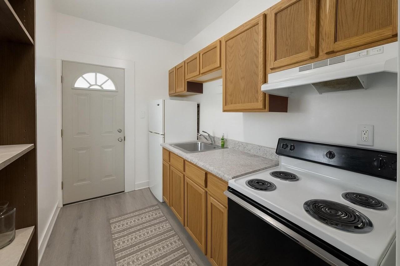 1515 Taylor Ave #4 - Photo 5 of 18