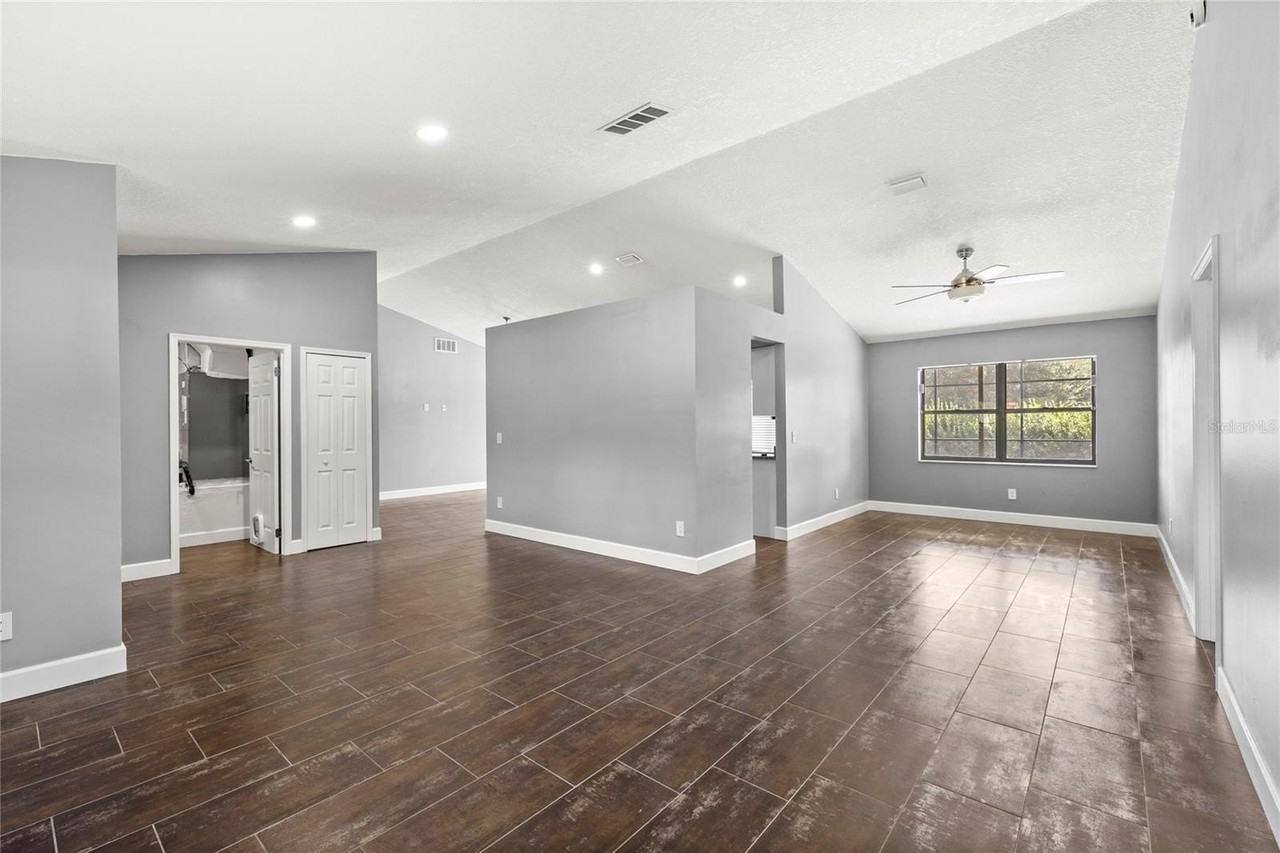 9508 Pine Terrace Ct - Photo 5 of 37