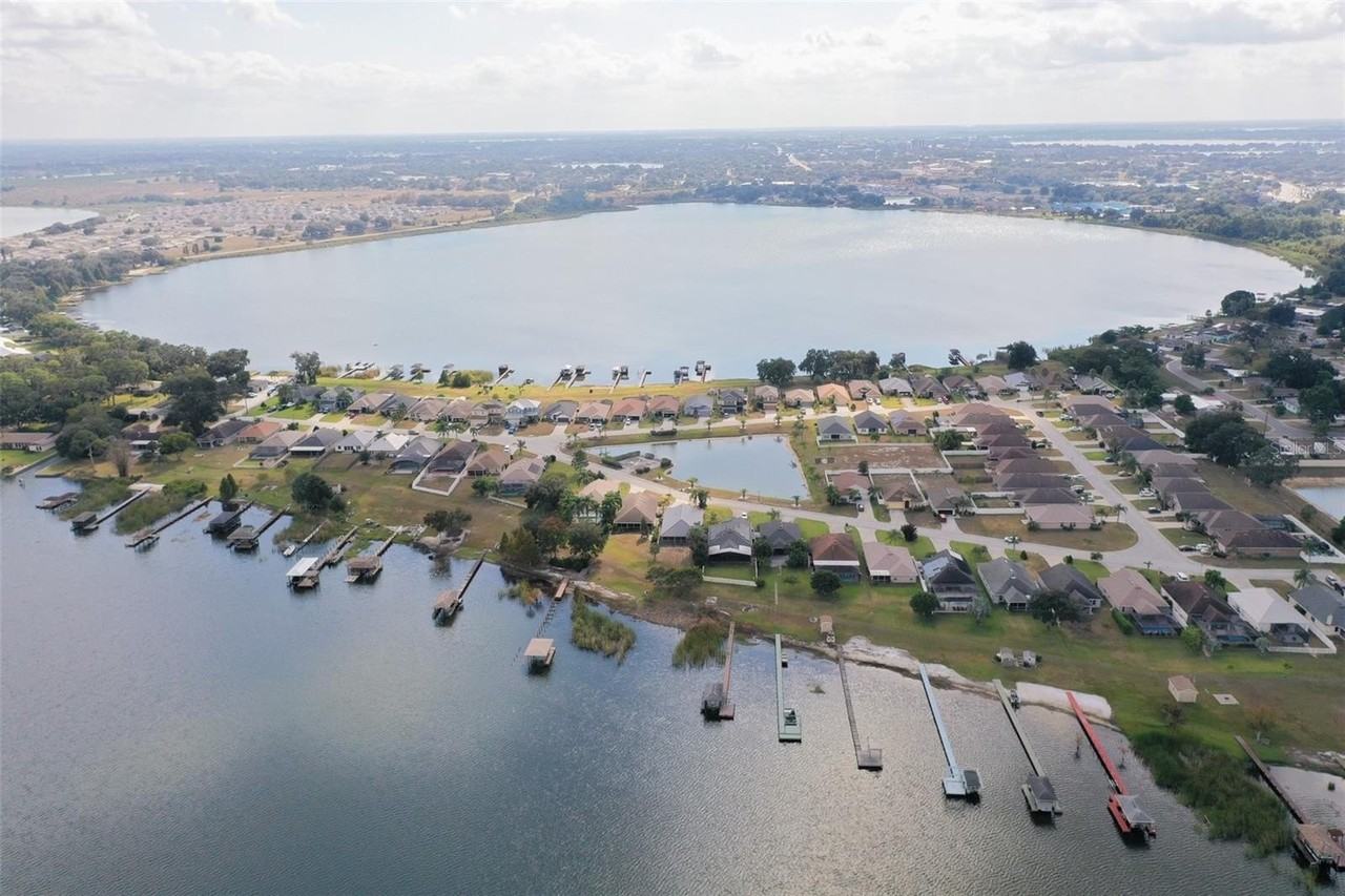 4127 Island Lakes Drive - Photo 2 of 28