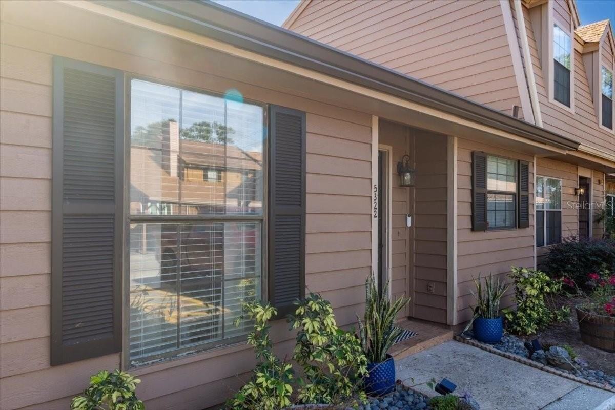 5322 Bradbury Ct - Photo 3 of 33