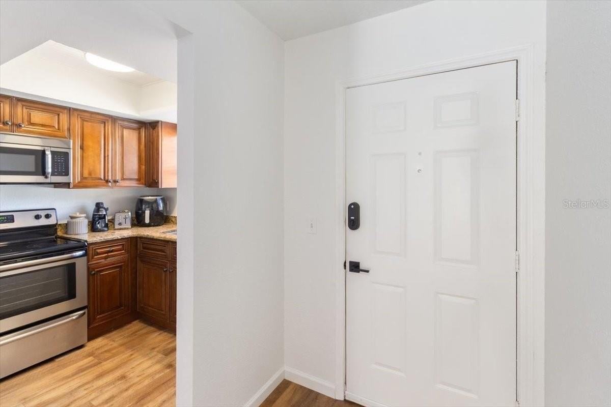 5322 Bradbury Ct - Photo 5 of 33