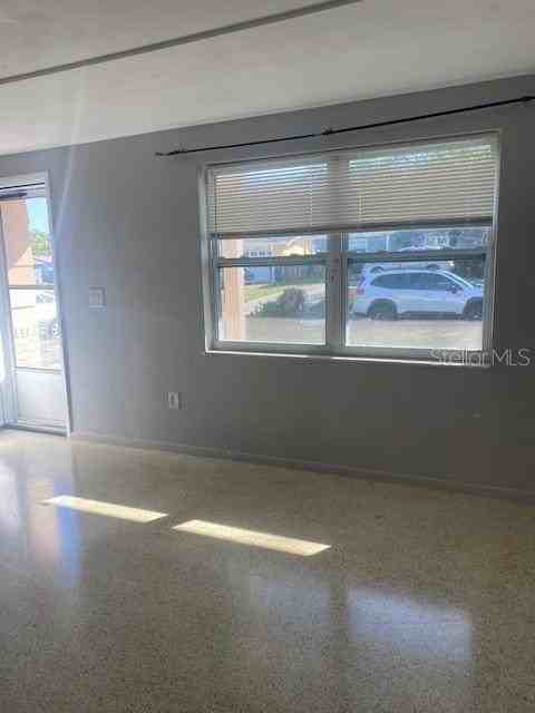 3741 Kingsbury Dr - Photo 7 of 16