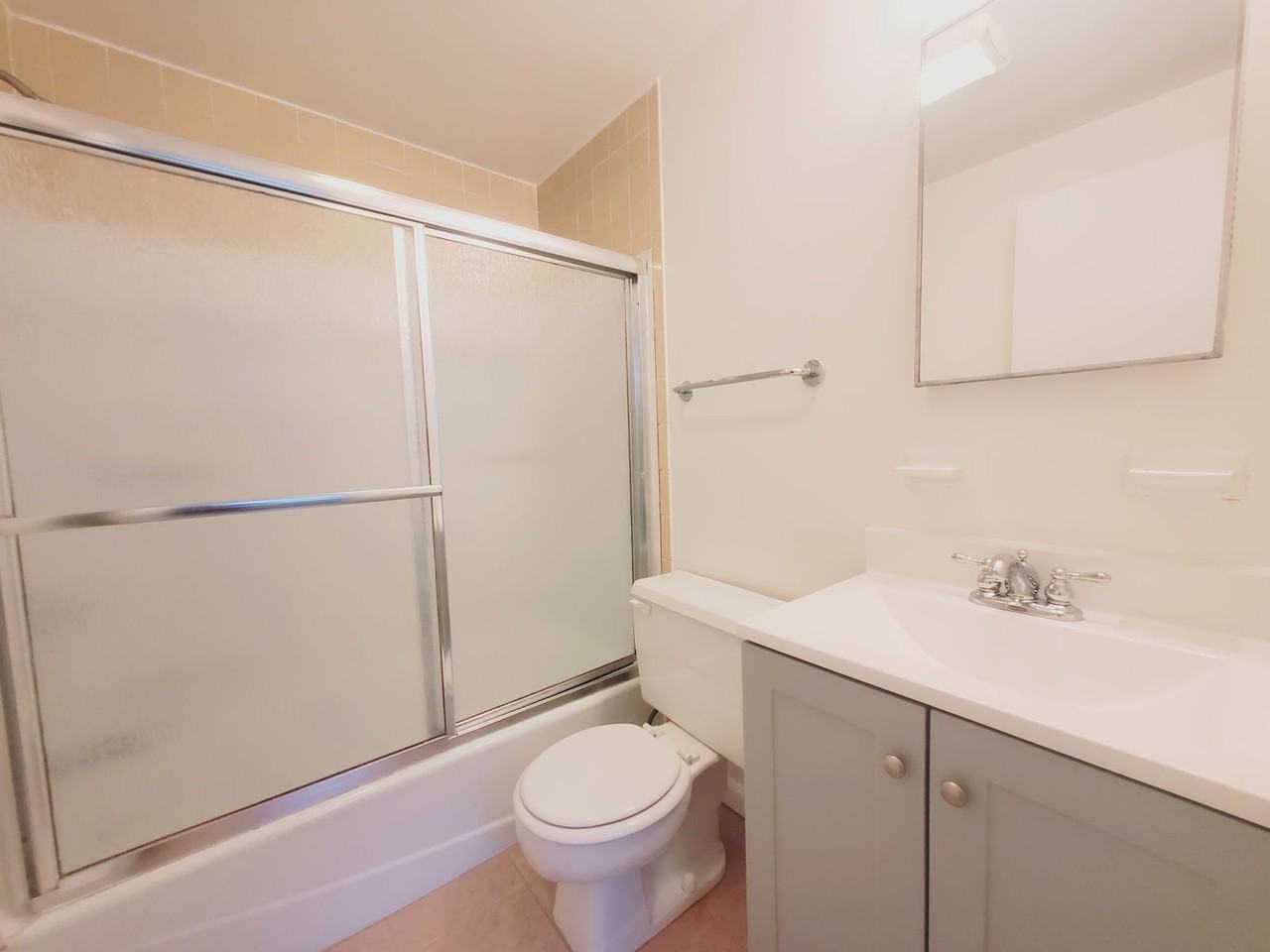 22 Glenbrook Rd #4 - Photo 6 of 8