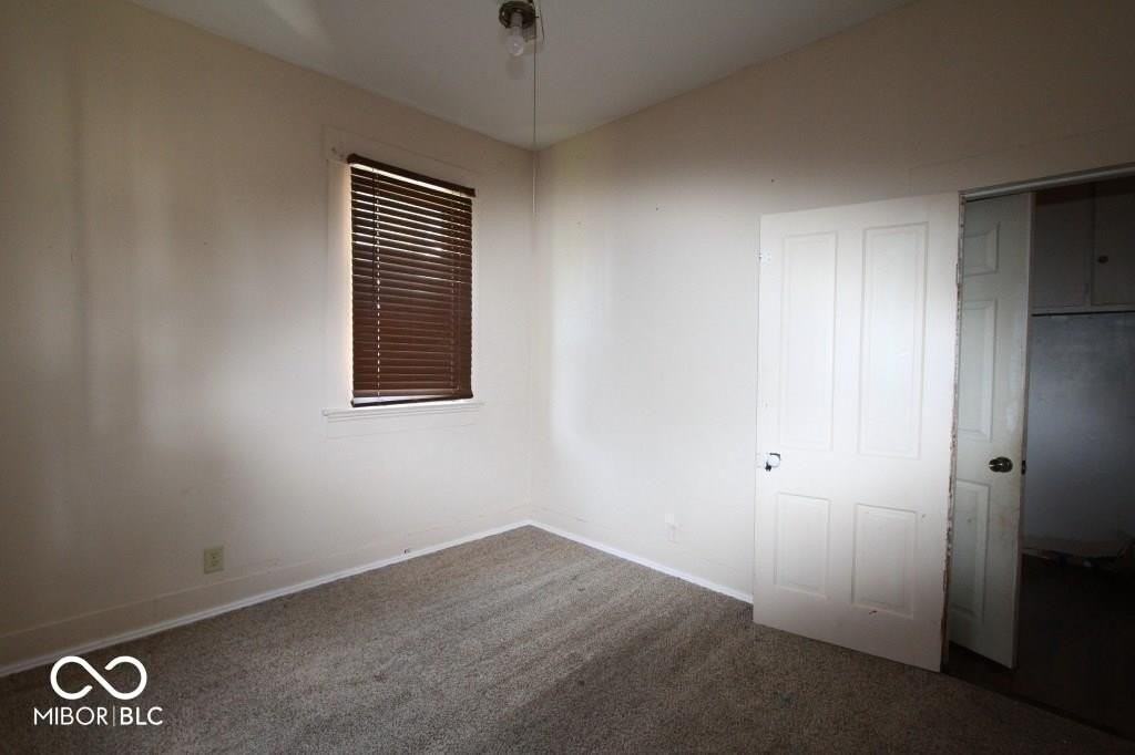 879 S Tompkins St - Photo 5 of 8