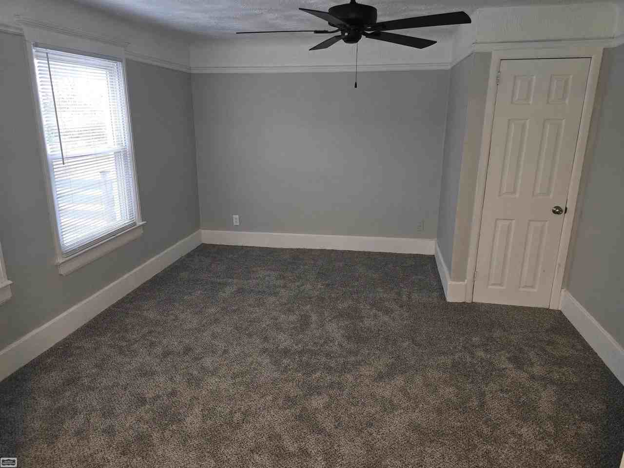 33130 Robeson St - Photo 6 of 24