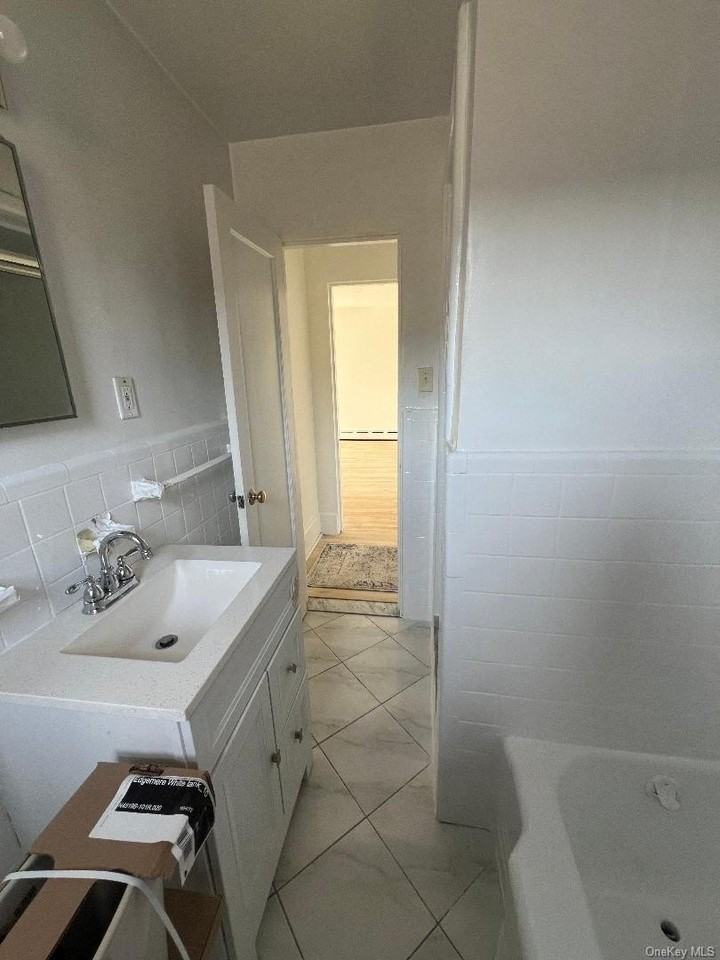 411 W Park Ave - Photo 7 of 16