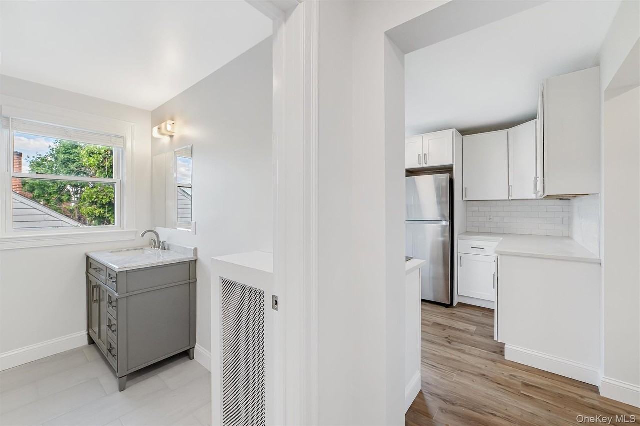 69 Prospect St Apt 2 #2 - Photo 6 of 29