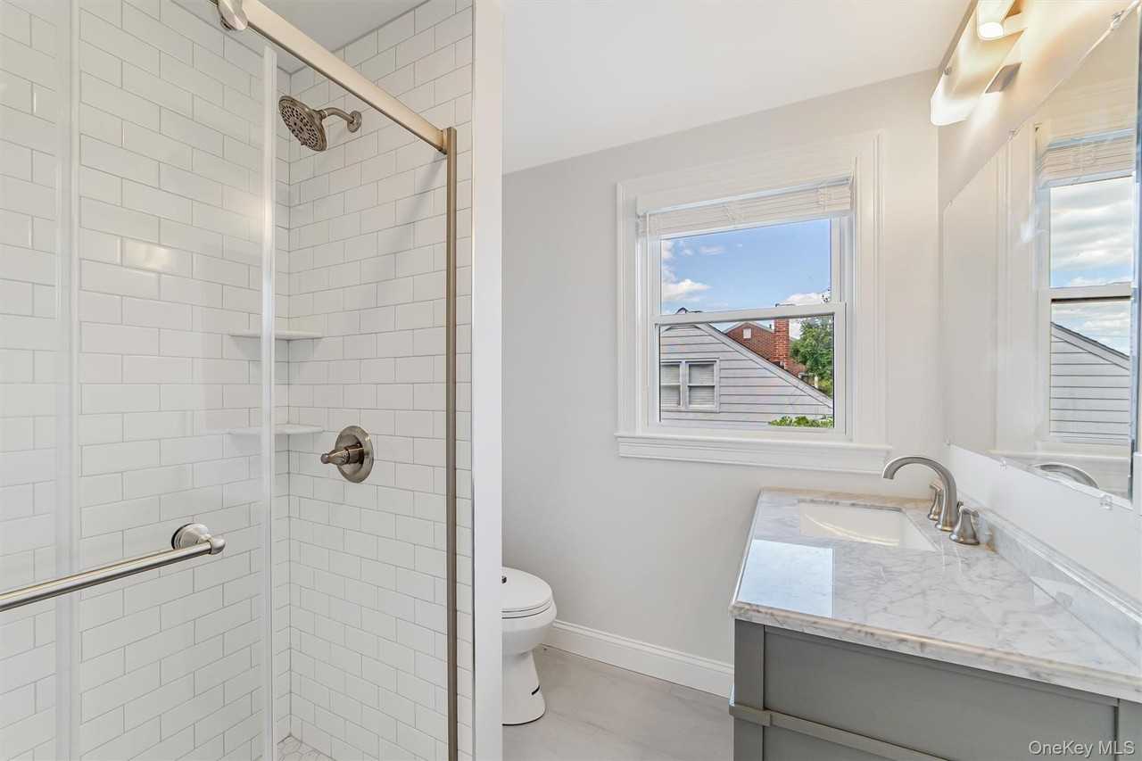 69 Prospect St Apt 2 #2 - Photo 7 of 29